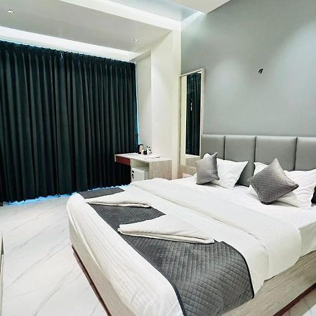 River An Sky Resort Wadhiware ภายนอก รูปภาพ
